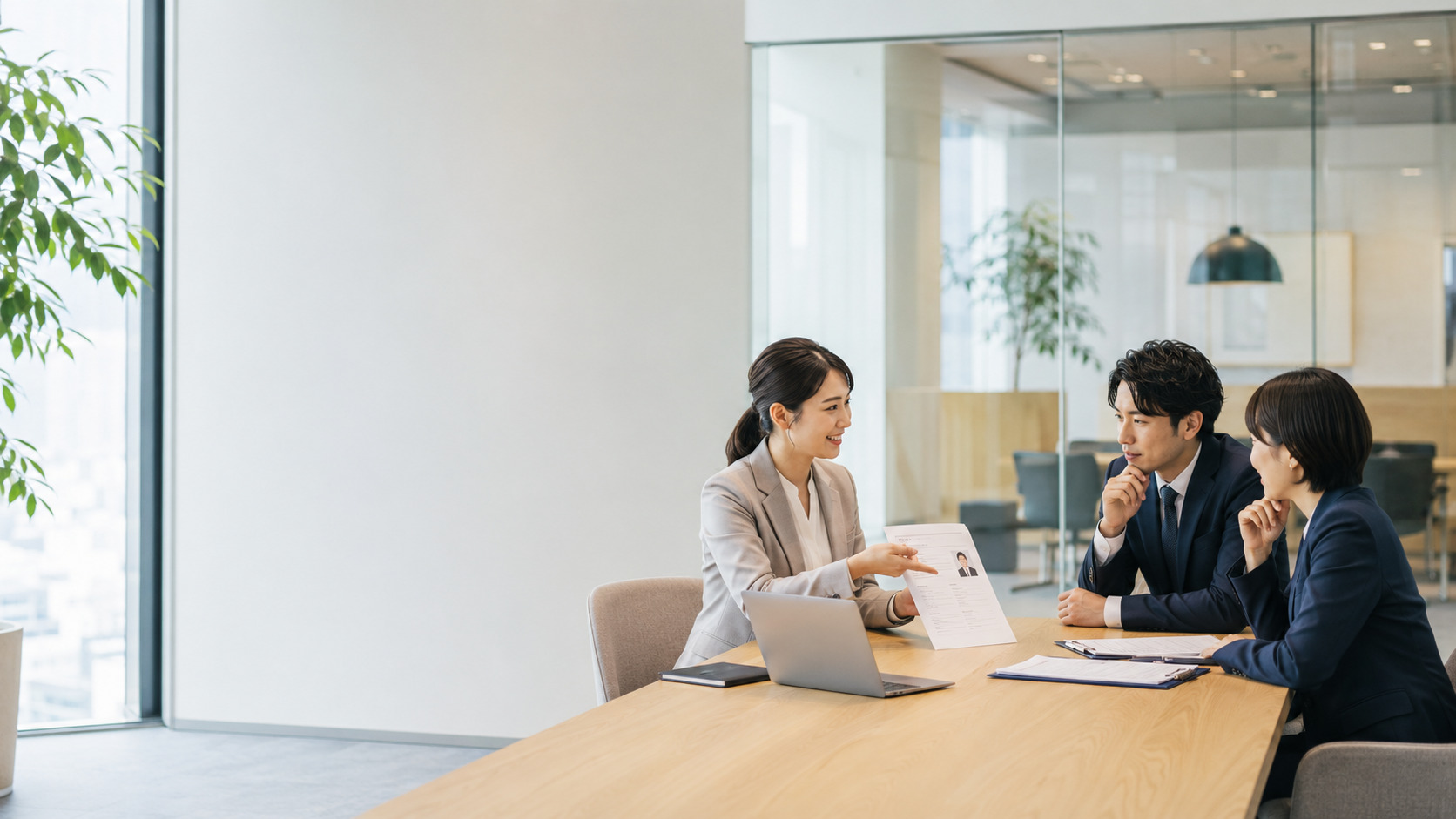 人事コンサルタント AI検索可見度と HR コンサルタントサービスページコンテンツ最適化イメージ
